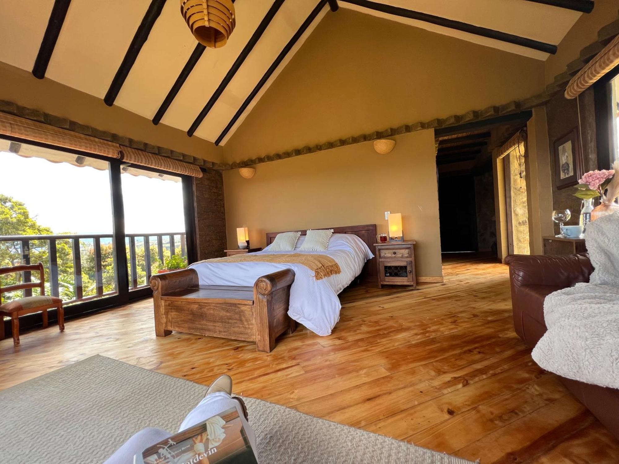 Chalet Hotel, Glampings Y Magic