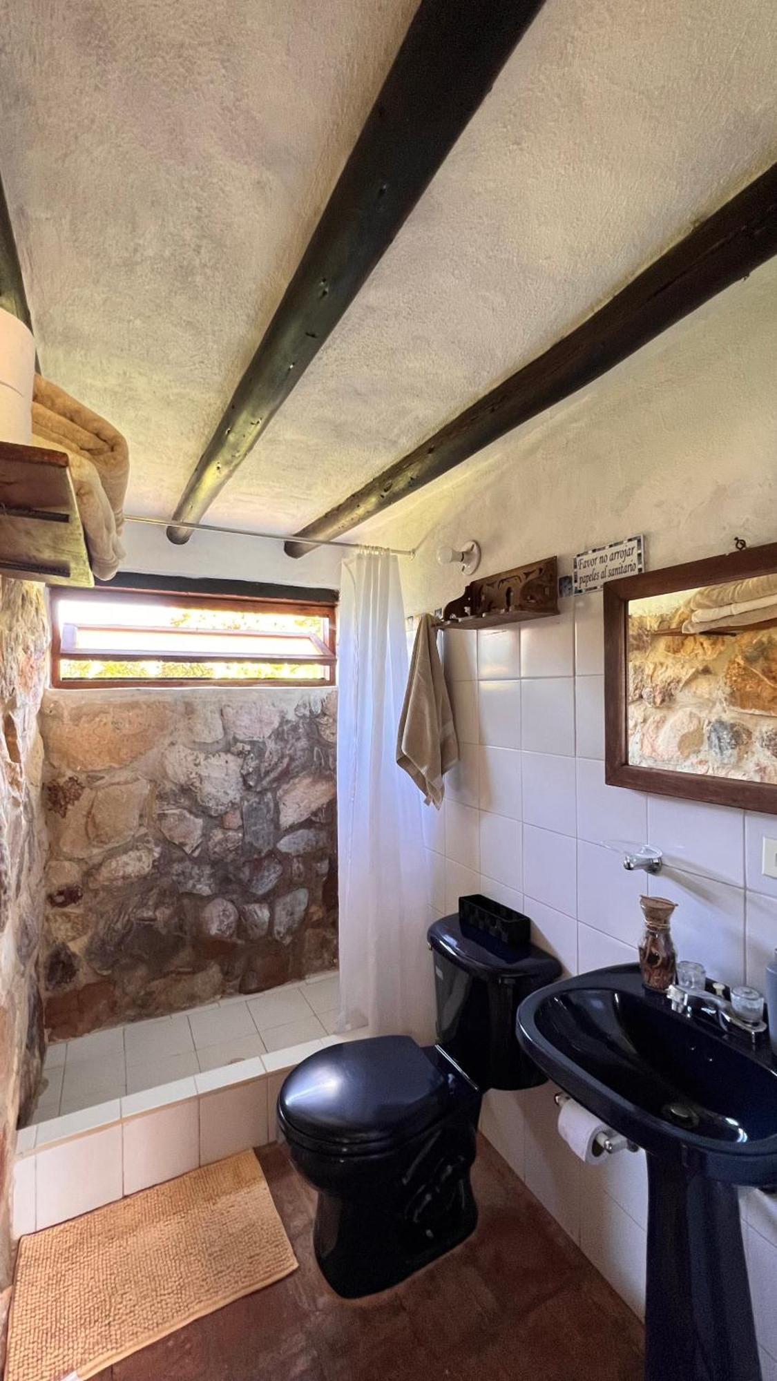 Chalet Hotel, Glampings Y Magic *